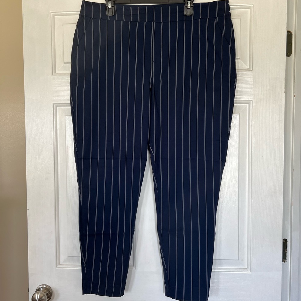 Navy and gray pin striped pull on ankle pants.